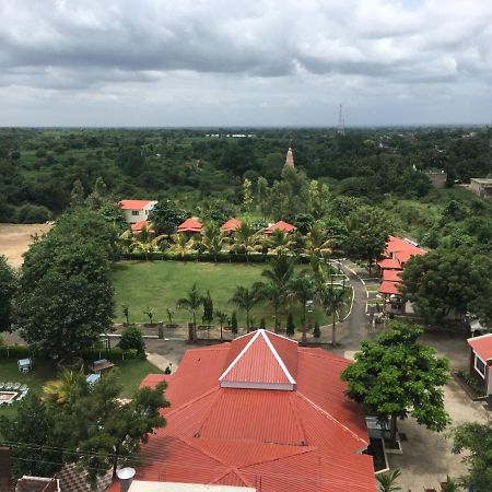 Ellora Heritage Resort Экстерьер фото