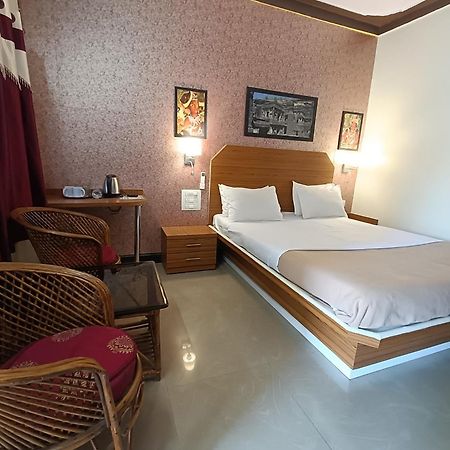 Ellora Heritage Resort Экстерьер фото