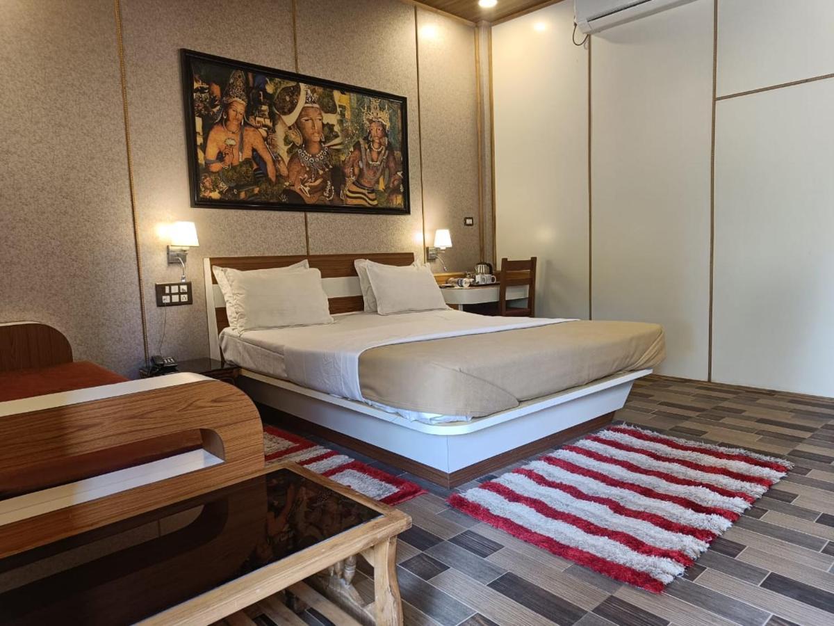 Ellora Heritage Resort Экстерьер фото