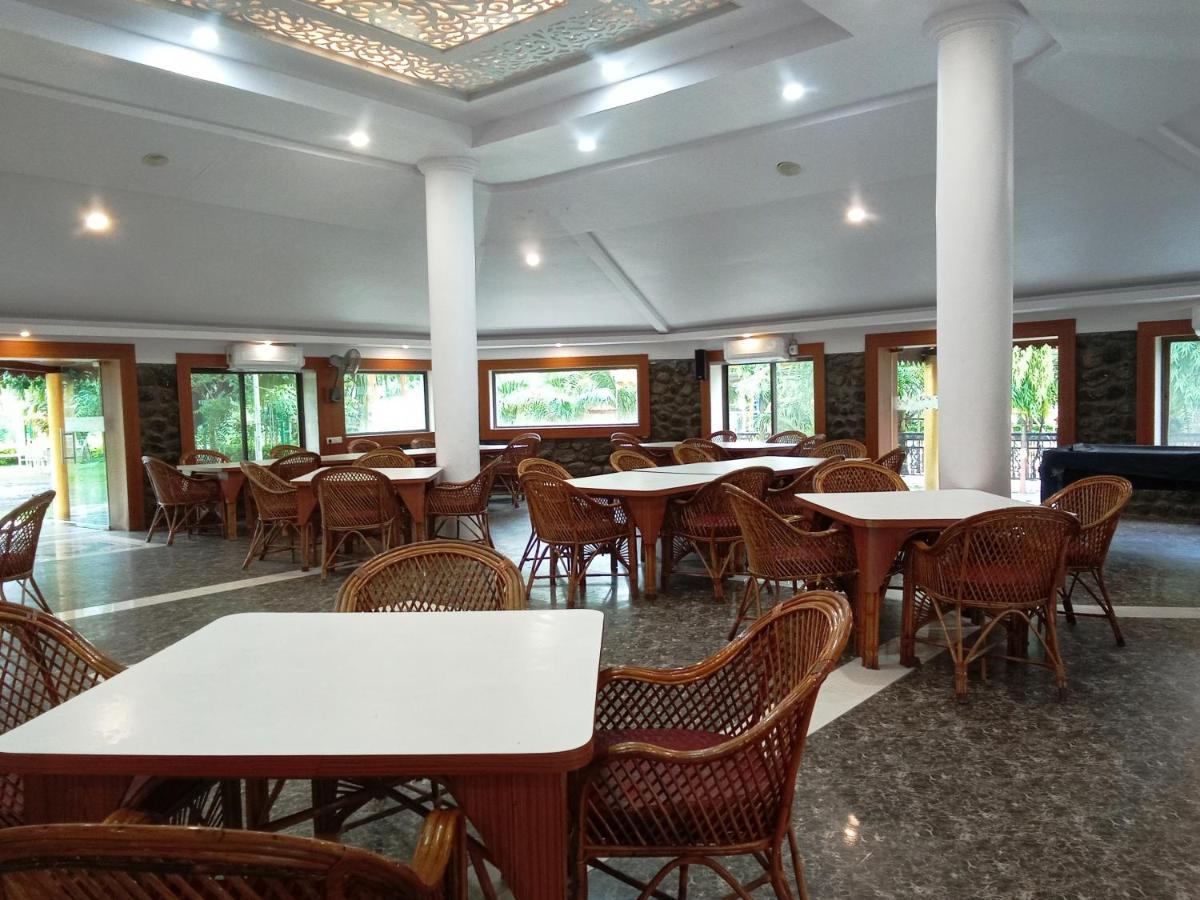 Ellora Heritage Resort Экстерьер фото