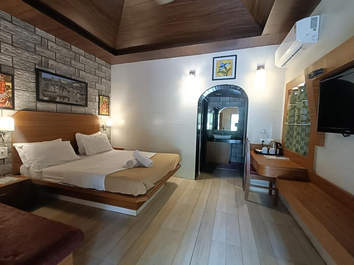 Ellora Heritage Resort Экстерьер фото