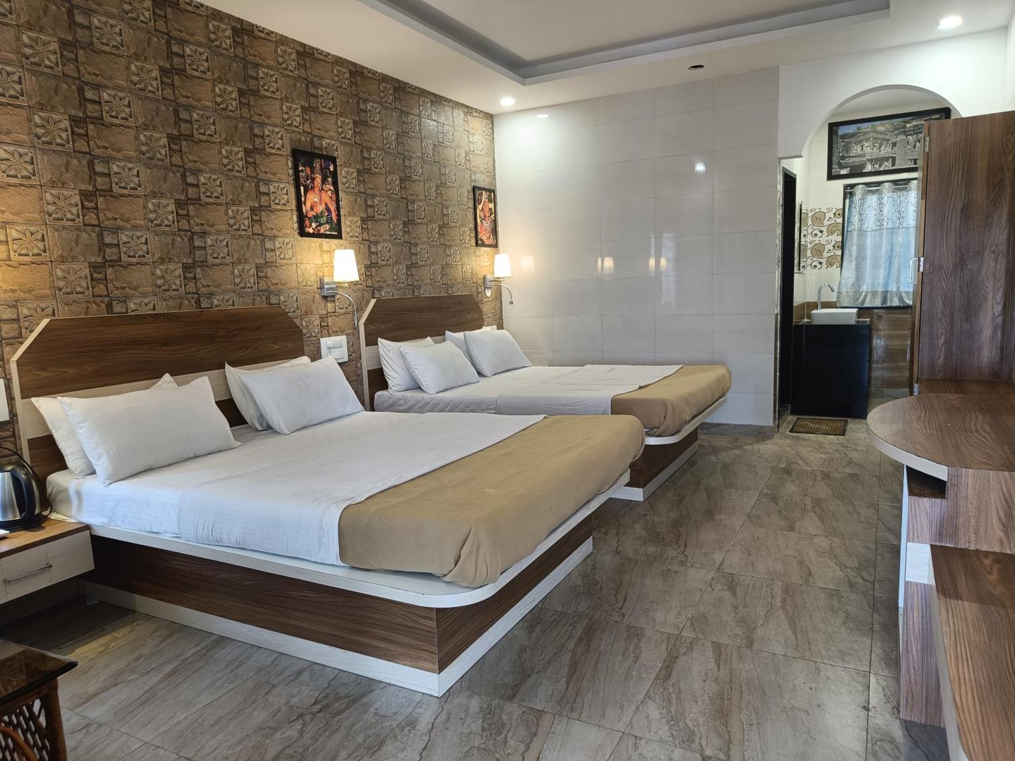 Ellora Heritage Resort Экстерьер фото