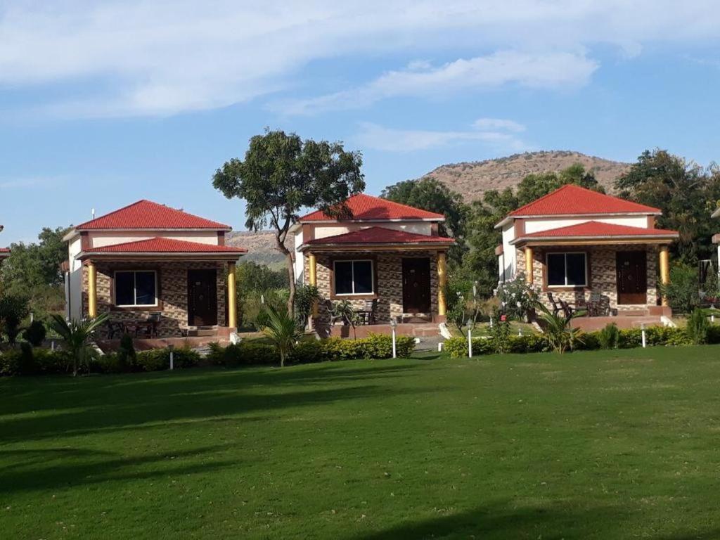 Ellora Heritage Resort Экстерьер фото