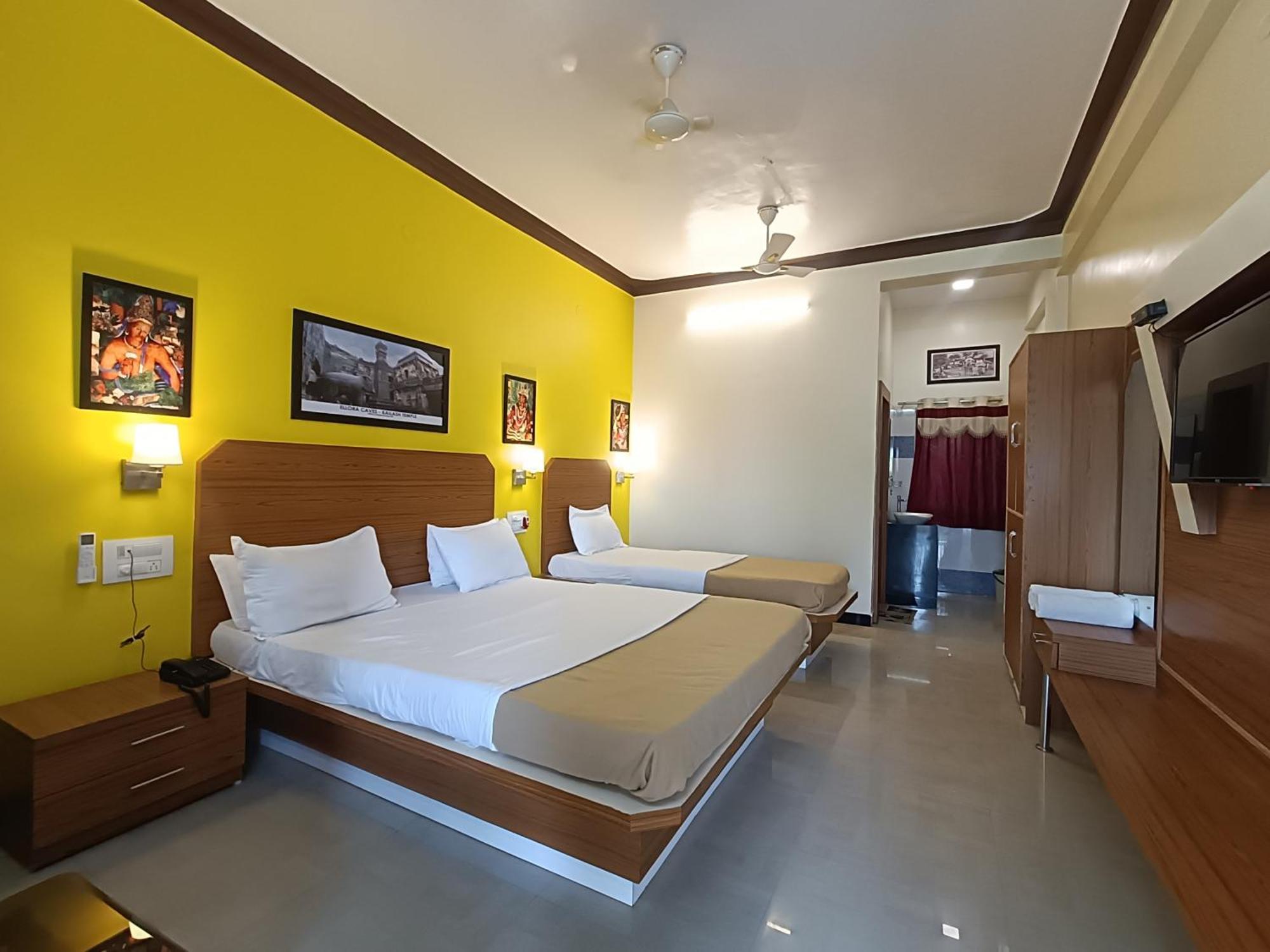 Ellora Heritage Resort Экстерьер фото