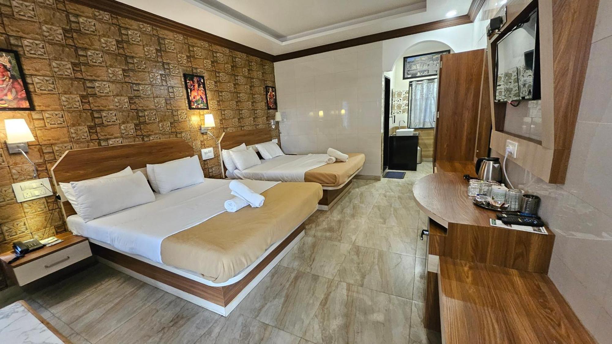 Ellora Heritage Resort Экстерьер фото